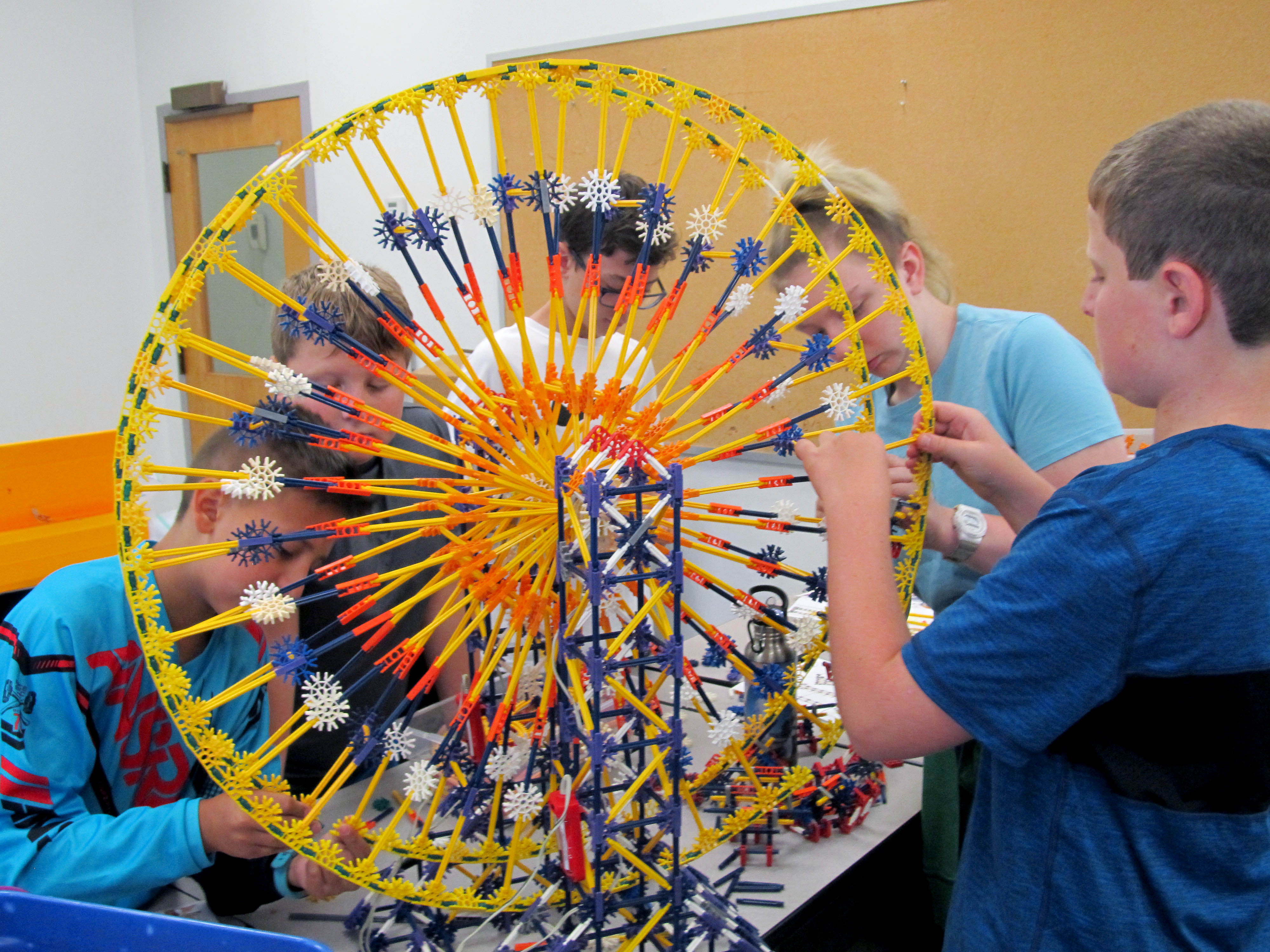 Kids U! uses BRIX to make amusement parks