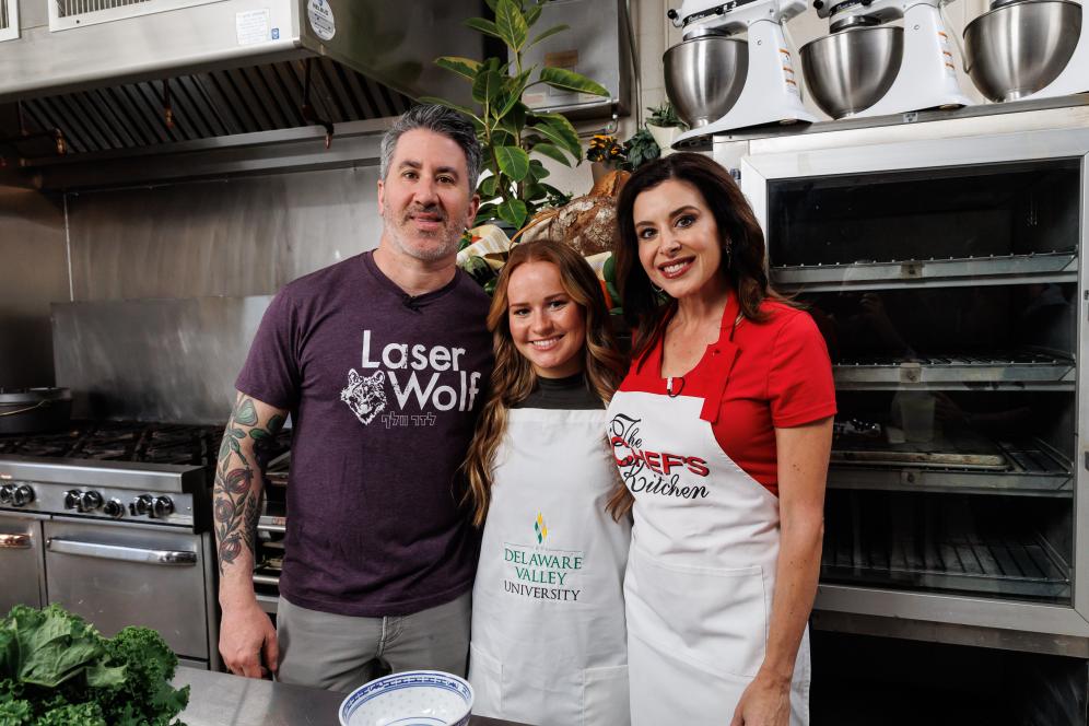 Chef Michael Solomonov, owner of Zahav, Federal Donuts, Abe Fisher, Percy Street Barbecue, and Dizengoff, with Kyra Mckeegan ’24